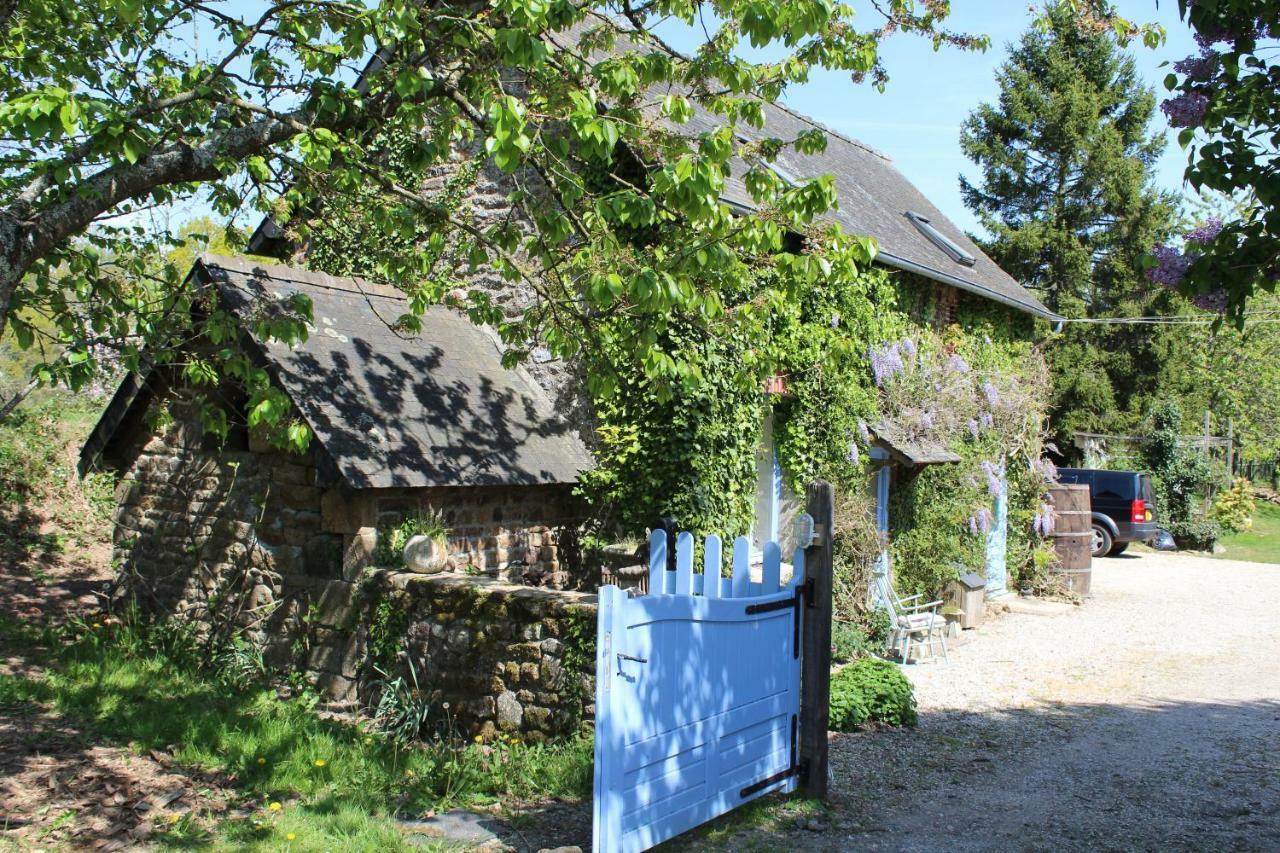La Petite Jeusseliniere Villa Larchamp Exterior photo